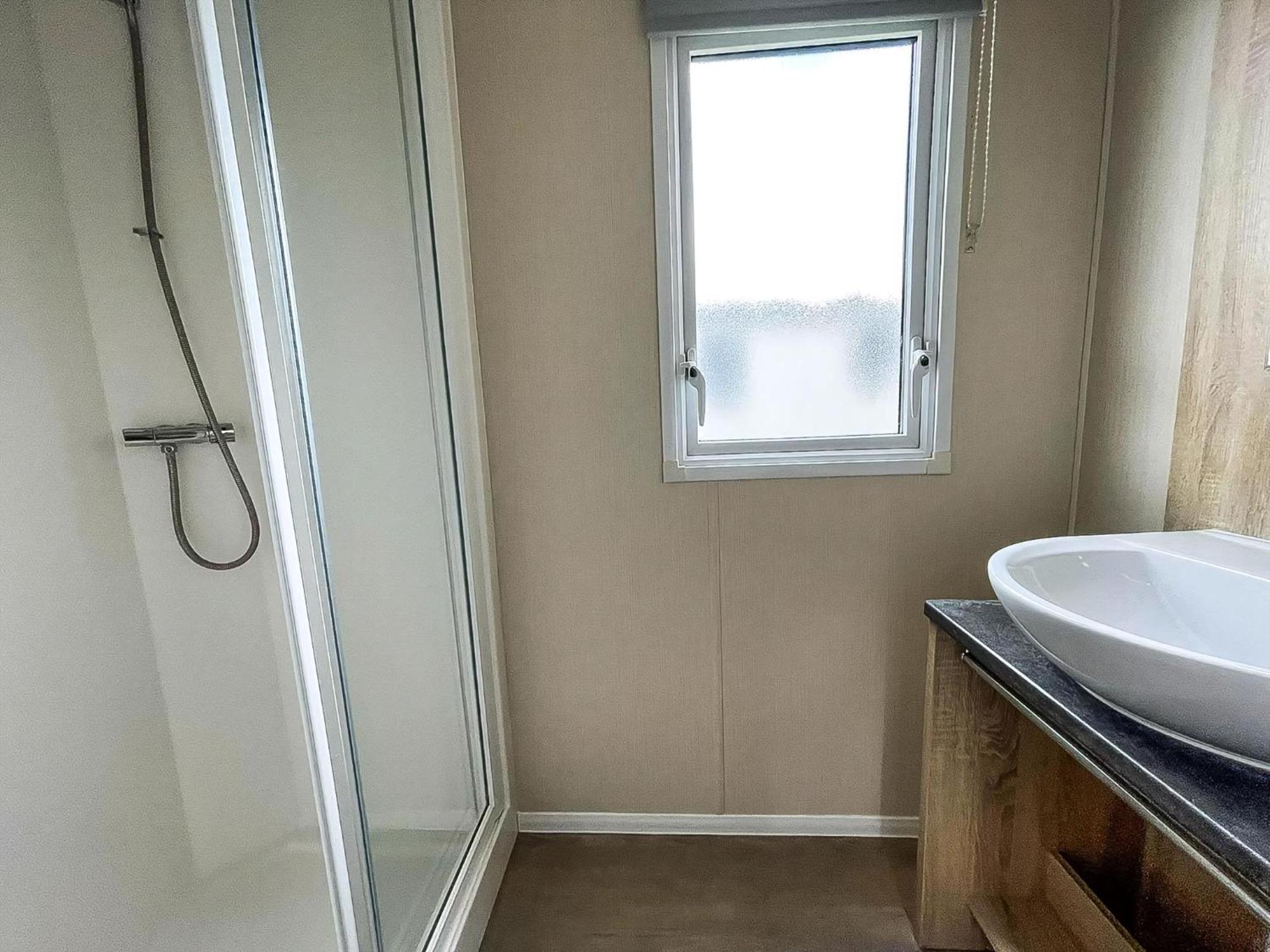 Great 6 Berth Caravan Nearby The Beach In Walton-On-The-Naze Ref 17181X Exterior foto